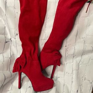 Red thigh heels with sexy bow